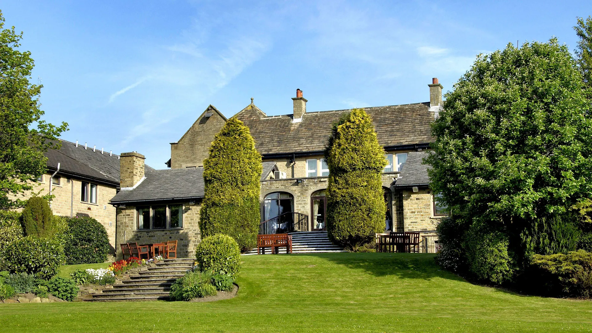 5 Exceptional Design Hotels Near Bankfield Museum Worth Booking