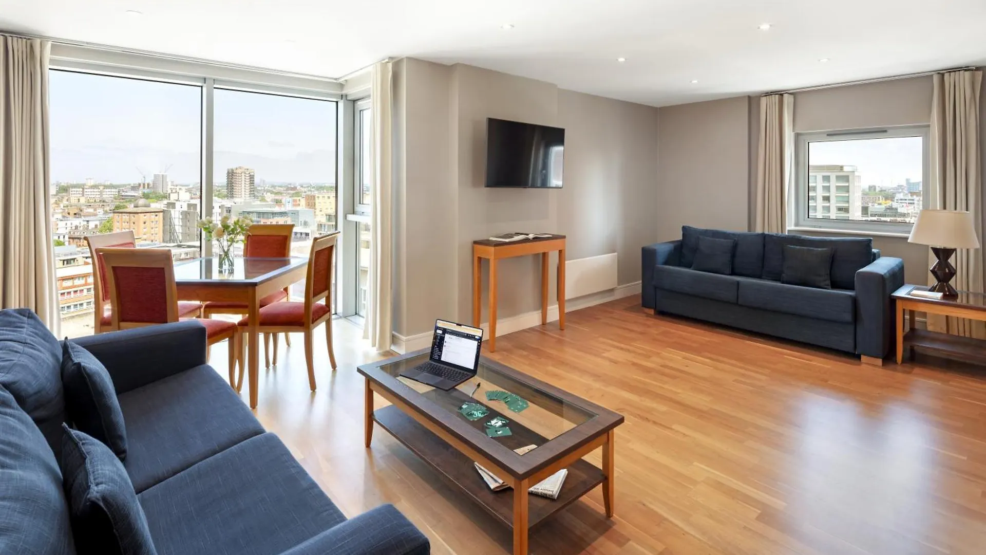 Whitechapel Airport Hotels: 2 Picks For London Travellers